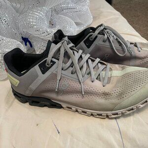 OC On Cloud men's sneakers